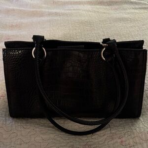 Elegant Black Crocodile-Embossed Women's Bag